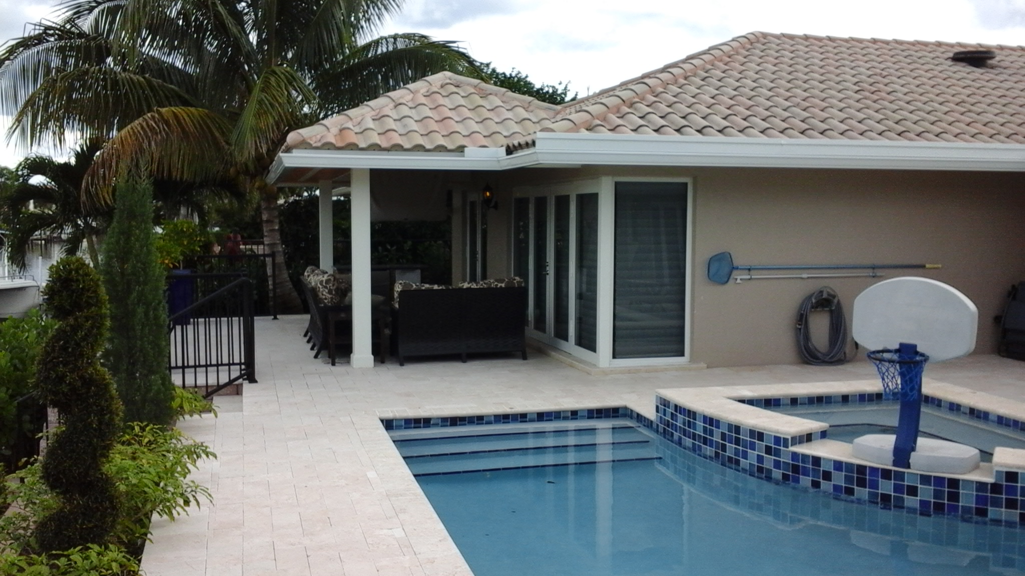 pool-deck14 pool-deck14