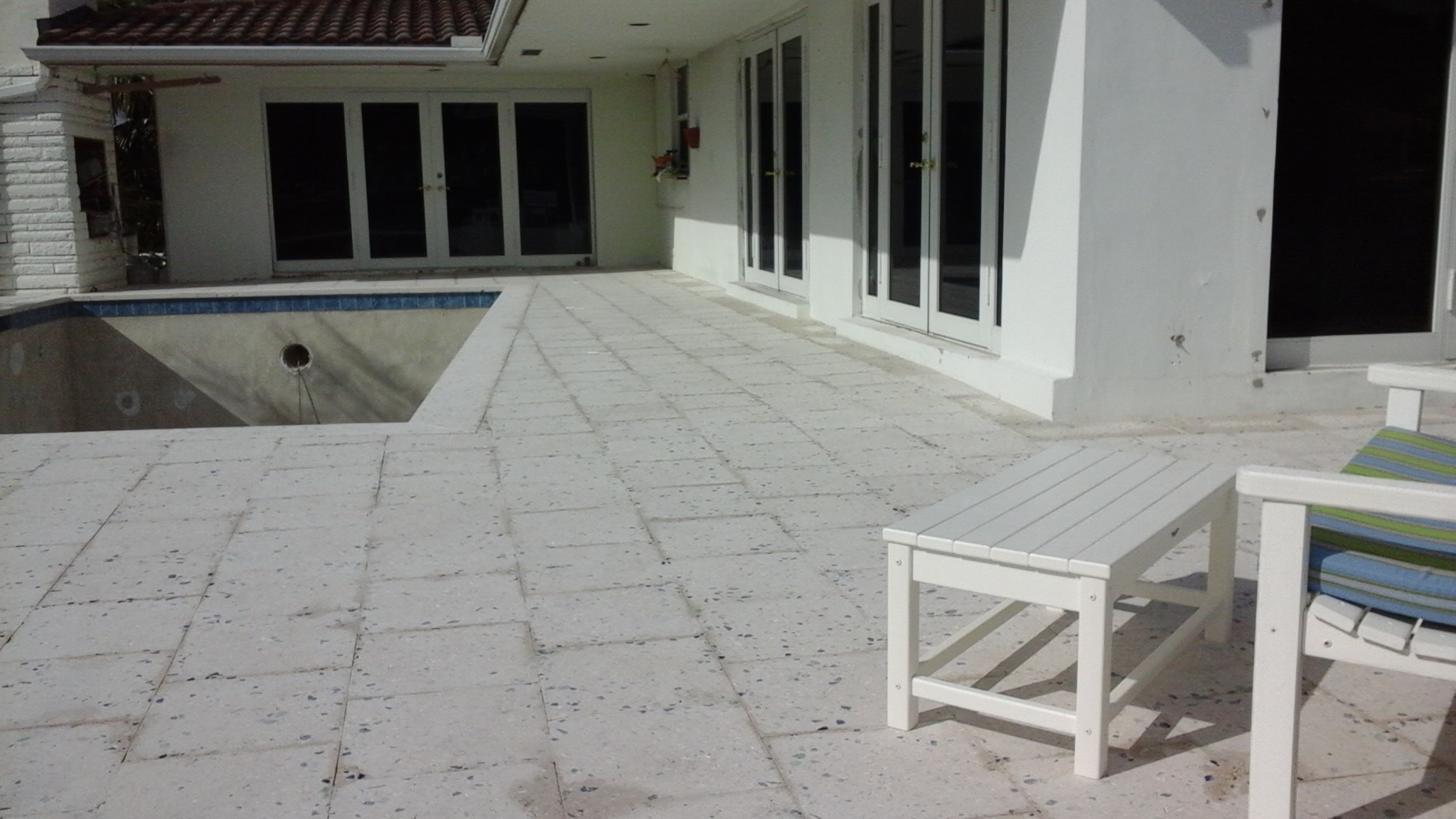 pool-deck18 pool-deck18