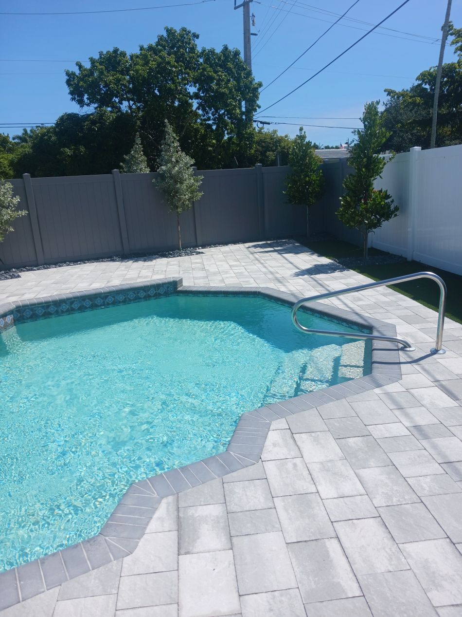 pool-deck31 pool-deck31