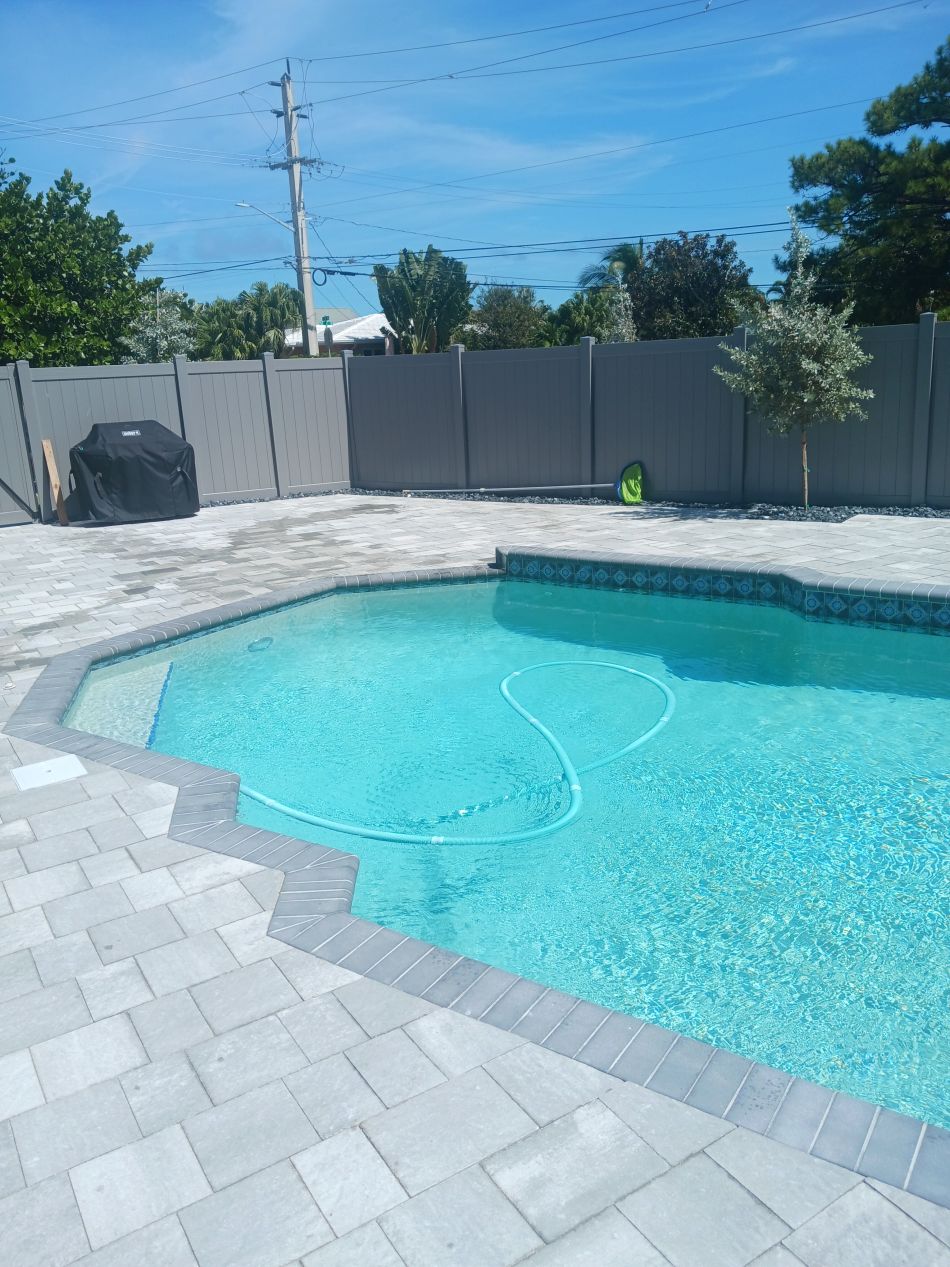 pool-deck32 pool-deck32